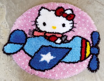 Hello Kitty as a Pilot - knooptapijt Vervaco