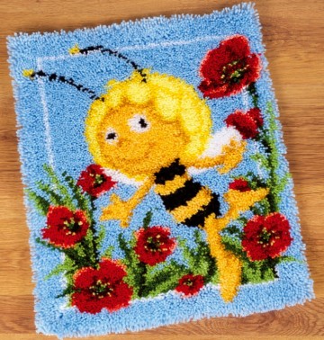 Maya in the Poppies - smyrna tapijt Vervaco